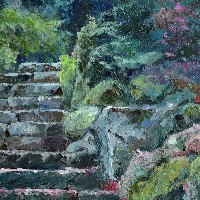 Каменная лестница, усыпанная багровой листвой